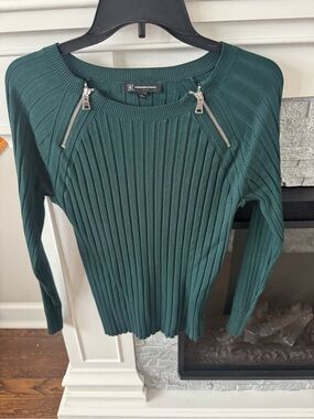 Macy’s INC Top Women’s International Concepts Dark Green Ribbed Knit top